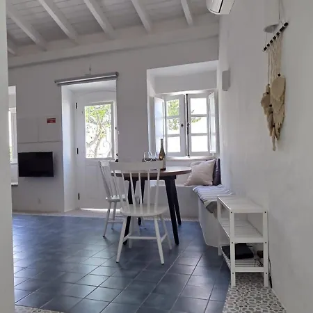 Casa Lila L Casa Tipica Com Terraco Em Ferragudo (Faro)