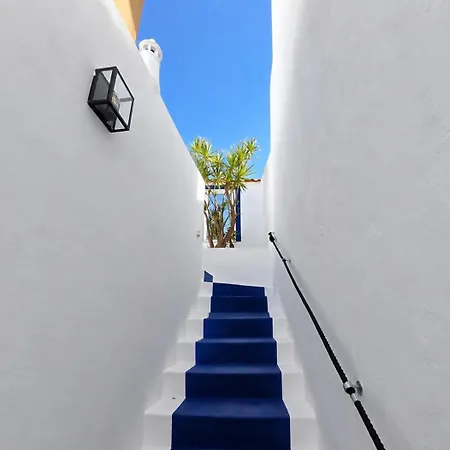 Holiday home Casa Lila L Casa Tipica Com Terraco Em *